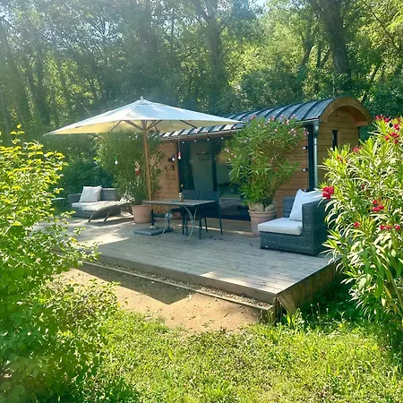 La Source בית נופש רוסטרל